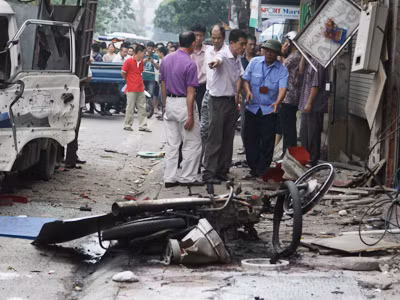 Nổ lớn trước tiệm vàng, nhiều người bị thương