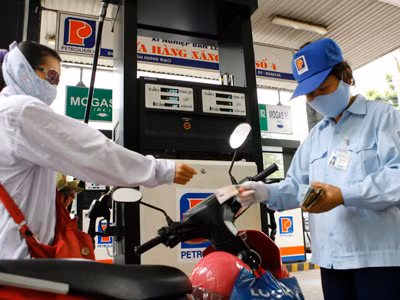 Doanh nghiệp xăng dầu mắc bệnh 'than'?