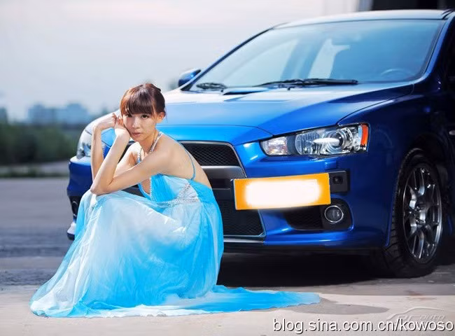 Thướt tha với người đẹp và xế hộp