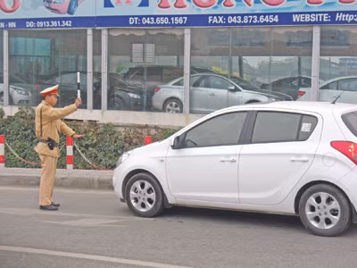 Xe chính chủ: Bộ GTVT bác xử phạt, Bộ Công an quyết bảo lưu