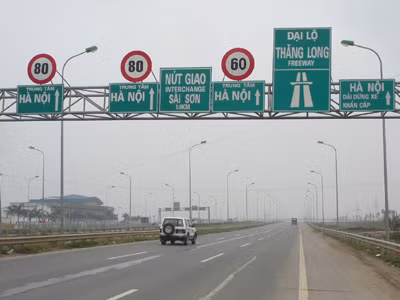 Vì sao cao tốc phải hạ tốc?