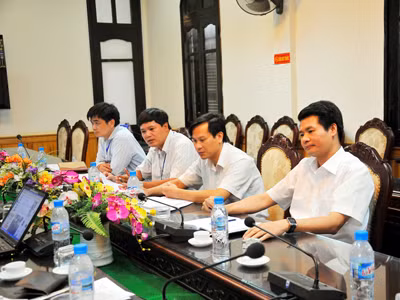 Quan xã “làm luật” người mua bán đất