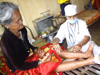 'Bệnh lạ' chưa lui đã nhận 'thành tựu'