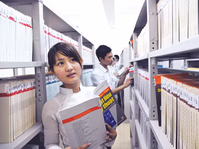 Đại học top dưới tuyển không ra sinh viên