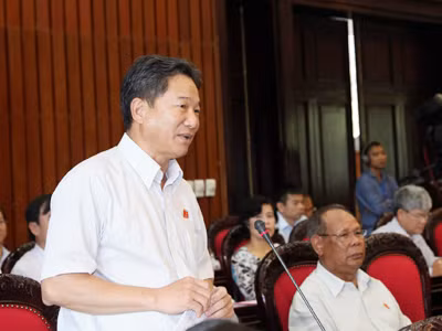 Cần kê khai tài sản vợ con quan chức