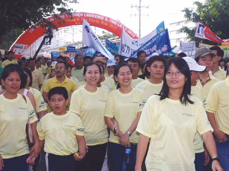 Hào hứng đi bộ