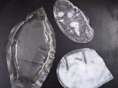 Phát hiện dịch trắng như sữa trong áo ngực Trung Quốc