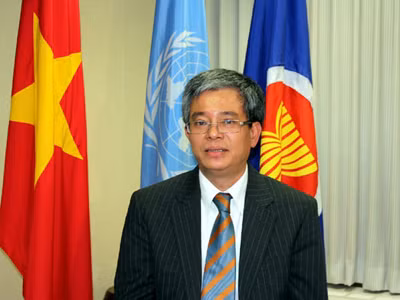 Thứ trưởng Ngoại giao Phạm Quang Vinh