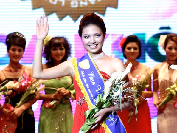 Nữ sinh Luật đoạt danh hiệu Imiss Thăng Long 2011
