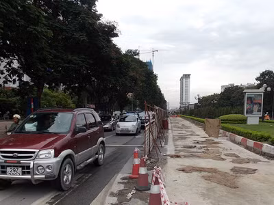 Đào đường nhựa, phủ bê tông