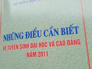 Ngừng in cẩm nang tuyển sinh, trường và thí sinh khổ
