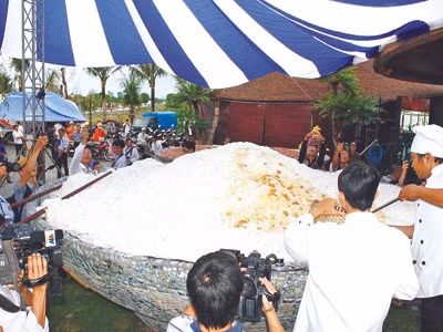 Tô mỳ Quảng kỷ lục châu Á: Đủ cho 600 người ăn