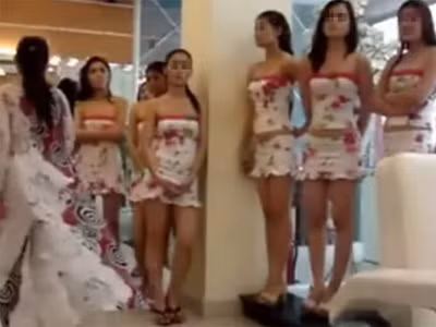 Những tiệm 'hớt tóc thanh nữ' và 'độc chiêu' chiều khách từ A tới Z