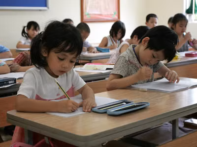 Học sinh lớp 1 trường Tiểu học Đoàn Thị Điểm (Hà Nội) Ảnh: ngọc châu