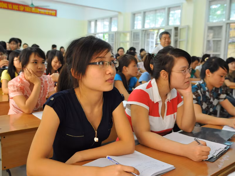 Học sinh giỏi vẫn đua vào ngành kinh tế