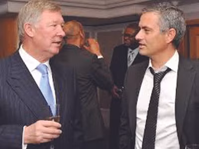Sir Alex ủng hộ Mourinho kế vị