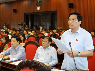 Dự thảo Nghị quyết lấy phiếu, bỏ phiếu tín nhiệm thu hút nhiều ý kiến của ĐBQH Ảnh: ttxvn