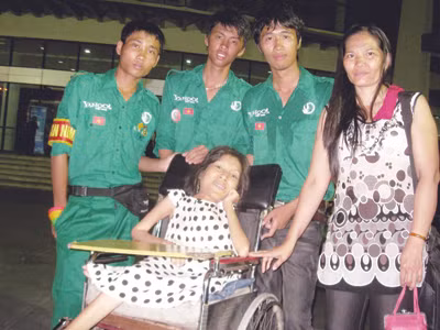 Xuyên Việt trên xe lăn