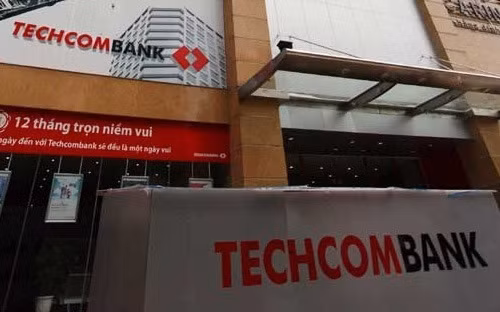 Vietnam Airlines đấu giá 24 triệu cổ phiếu Techcombank