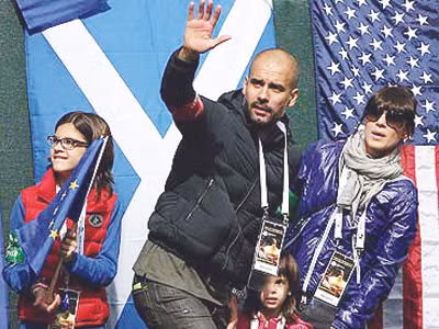 Guardiola “bơ” Abramovich, gật đầu với Bayern