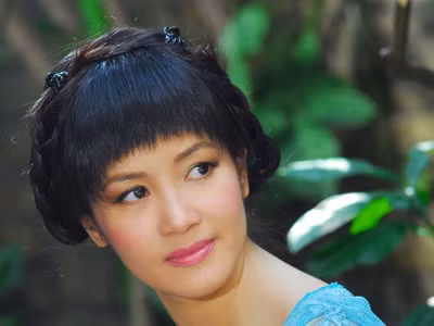 Hồng Nhung ra đòn hiểm