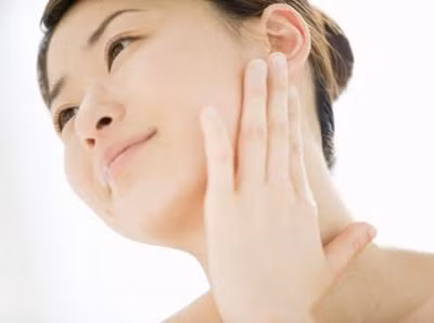 Chăm sóc vùng da cổ hiệu quả