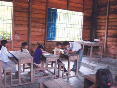 Buôn Lách Ló có tiền tỷ vẫn lo