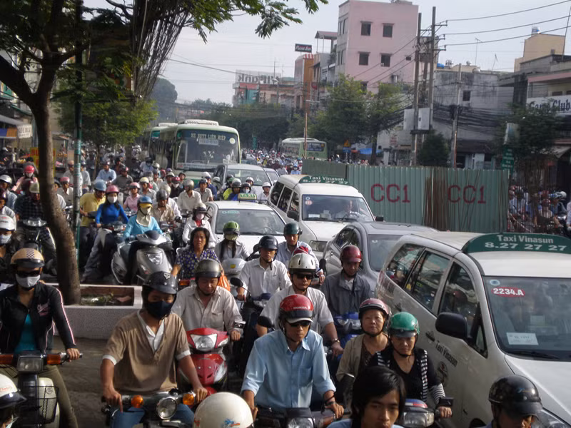 TPHCM đang xem xét đề án thu phí ô tô vào trung tâm thành phố để giải quyết nạn kẹt xe Ảnh: LT