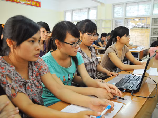 Đồng tình mở rộng tự chủ cho các trường ĐH, song các ĐBQH cũng yêu cầu cần tăng cường kiểm định chất lượng đào tạo. Ảnh: Hồng Vĩnh