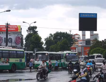 Buộc các doanh nghiệp vận tải giảm giá cước