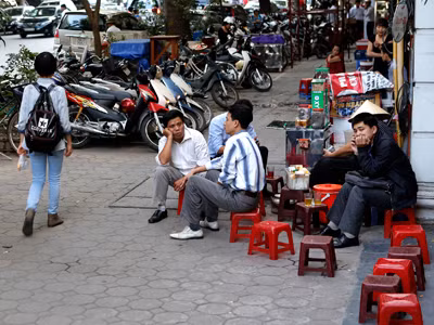 Bùng phát tái chiếm vỉa hè, lòng đường