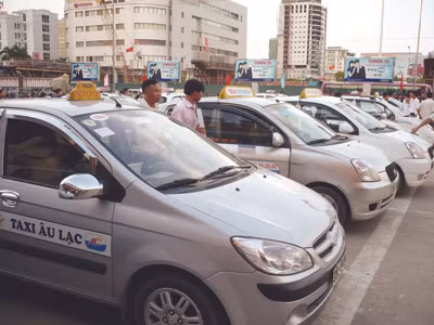 Hà Nội tăng thêm 8.000 taxi: Giao thông sẽ rối loạn?