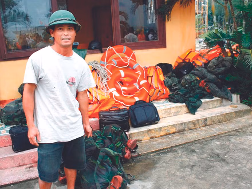 Những người hùng trong cơn sóng dữ