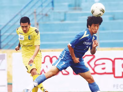 Lấp khoảng trống chờ khai mạc