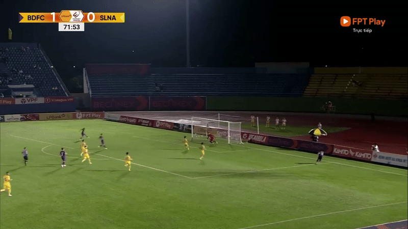 SLNA trắng tay trên sân Bình Dương, nguy cơ để SHB Đà Nẵng bám đuổi ảnh 17