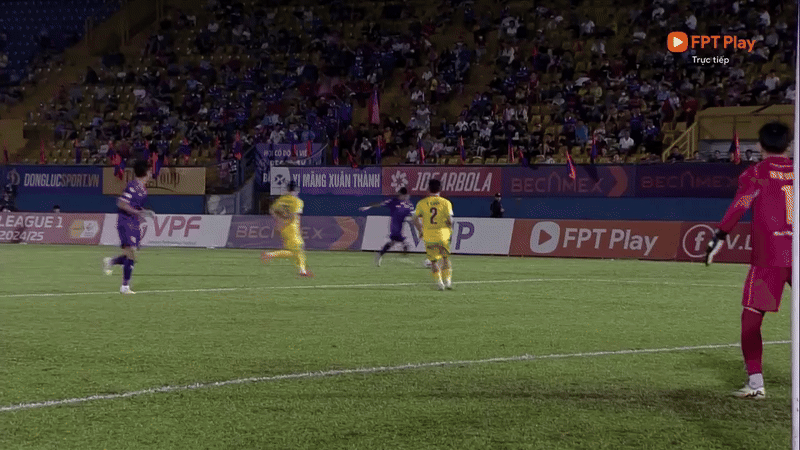 SLNA trắng tay trên sân Bình Dương, nguy cơ để SHB Đà Nẵng bám đuổi ảnh 14