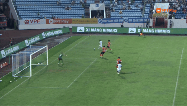 SHB Đà Nẵng thảm bại trên sân Thiên Trường ảnh 12 SHB Đà Nẵng thảm bại trên sân Thiên Trường ảnh 12