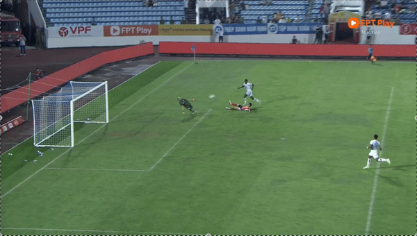 SHB Đà Nẵng thảm bại trên sân Thiên Trường ảnh 13 SHB Đà Nẵng thảm bại trên sân Thiên Trường ảnh 13