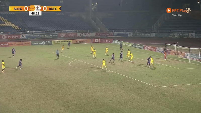 SLNA giành 3 điểm trước Bình Dương bằng bàn thắng phút bù giờ ảnh 9