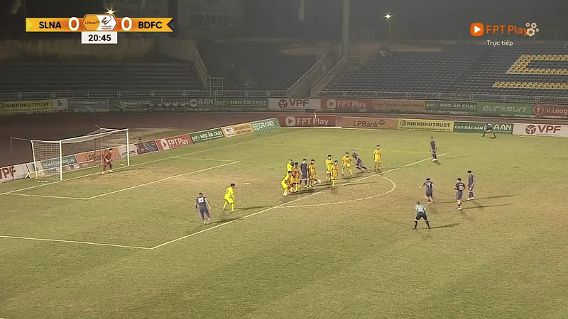 SLNA giành 3 điểm trước Bình Dương bằng bàn thắng phút bù giờ ảnh 8