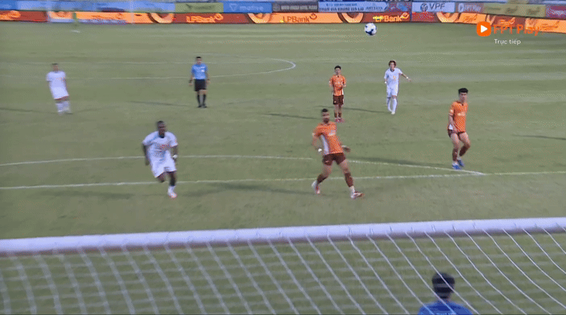 Hà Tĩnh đánh bại HAGL ngay tại Pleiku ảnh 9