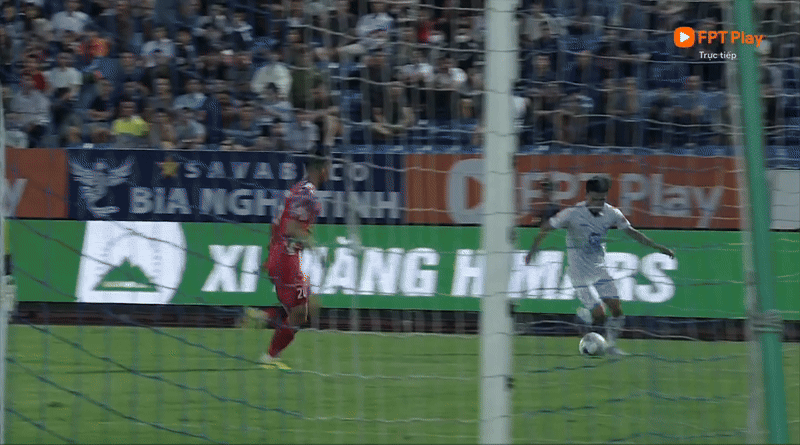 Tp Hồ Chí Minh chia điểm Nam Định trong trận cầu 2 thẻ đỏ ảnh 12 Tp Hồ Chí Minh chia điểm Nam Định trong trận cầu 2 thẻ đỏ ảnh 12