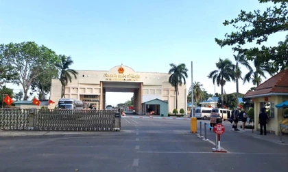 Bất ngờ cảnh tượng 'vắng tanh vắng ngắt' ở cửa khẩu An Giang, Đồng Tháp
