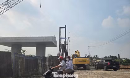 Giá vật liệu tăng cao: Dự án 'lụt' tiến độ, nhà thầu càng làm càng lỗ 