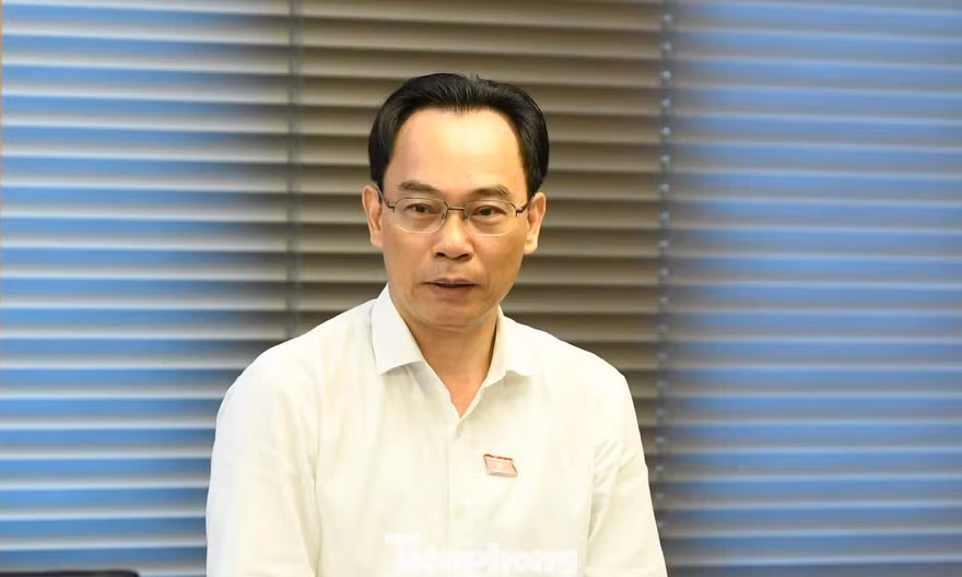 Bộ trưởng Hoàng Minh Sơn: Nên cấp học bổng để định hướng ngành thành phố cần