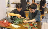 Workshop làm lồng đèn Trung Thu thu hút bạn trẻ