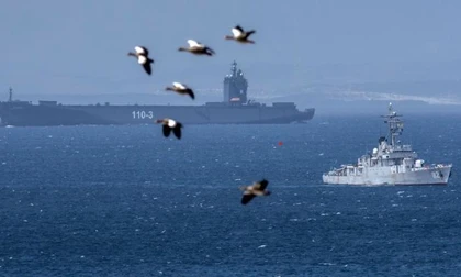 Đội tàu chiến Trung Quốc, Nga và Iran tới Nam Phi tập trận