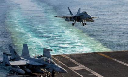 Kuwait: Rơi máy bay quân sự, khói bốc lên gần căn cứ Mỹ