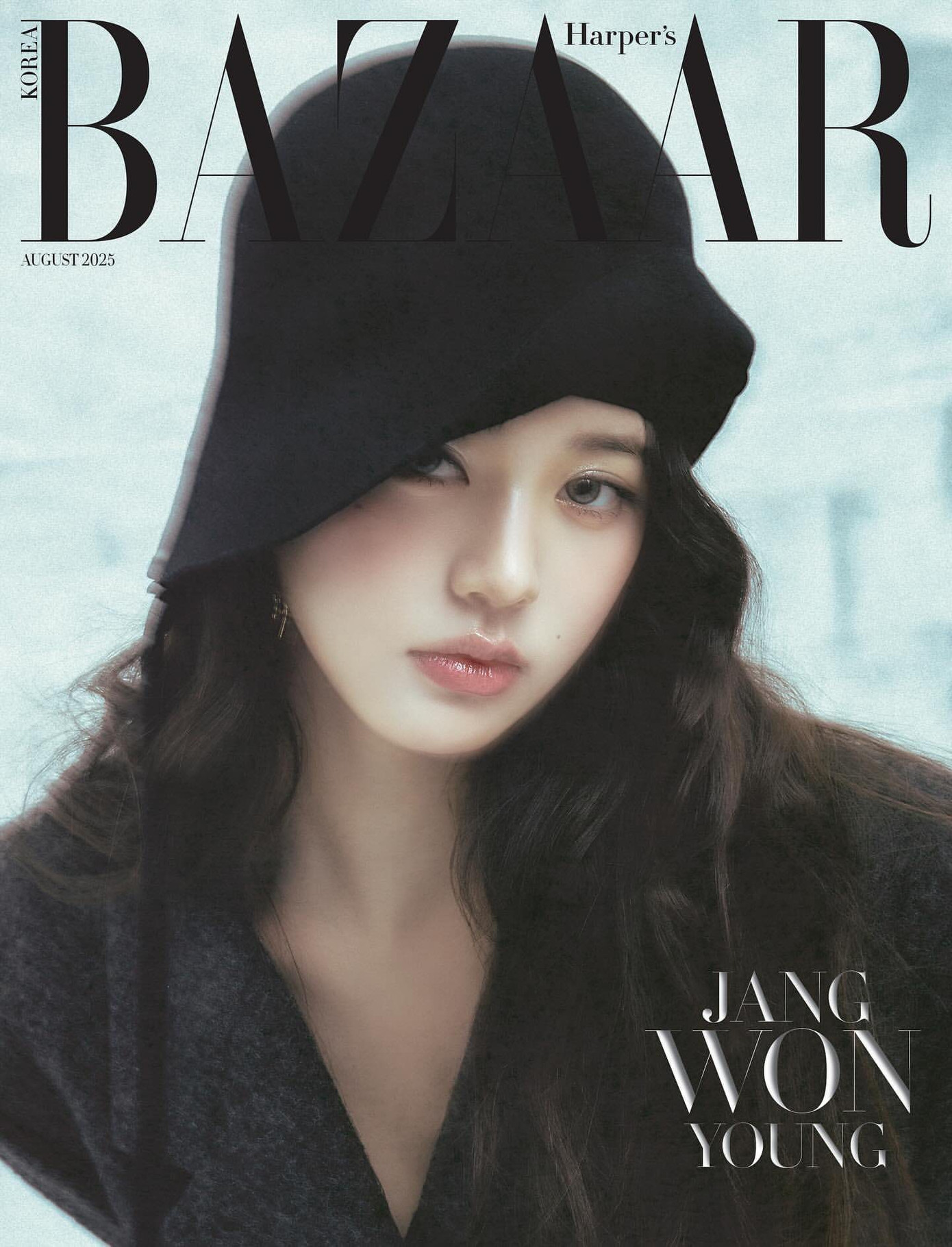 Hình ảnh của Wonyoung trên tạp chí Harper's BAZAAR Hàn Quốc số tháng 8 được tung ra, ngay tức khắc đã làm nức lòng fan. 518273290-1156480286238503-931849794994981674-n.jpg