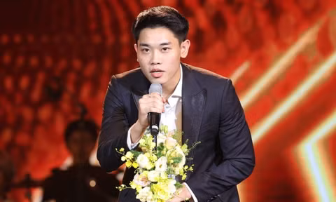 Cầu thủ Đình Bắc: 'Hy vọng hết mùa giải này tôi có thể ra nước ngoài thi đấu'